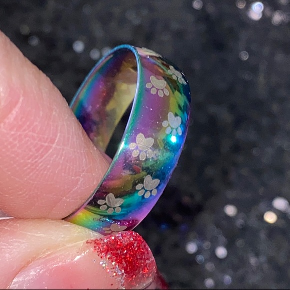 🎄2/$15🎁3/$20 Stainless Steel Unisex Rainbow Paw Print Ring size 13 - Picture 4 of 16